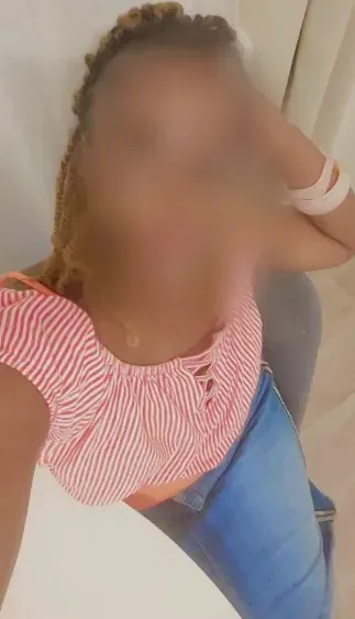 Anna, 29