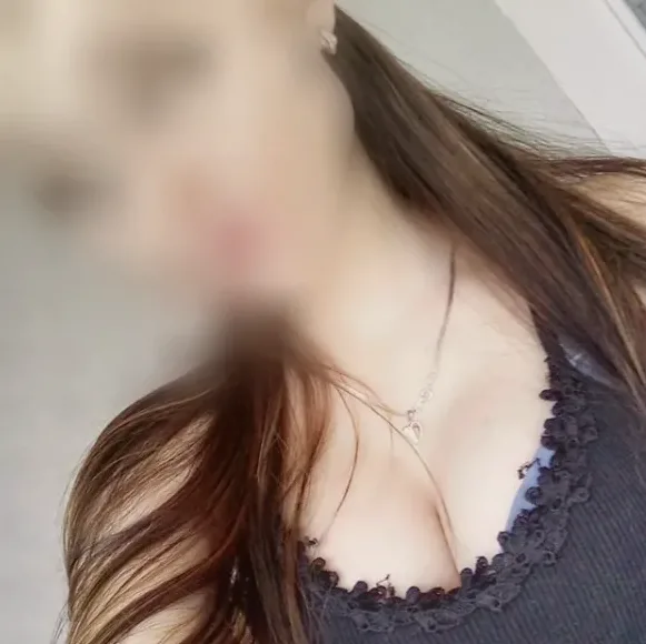 Aya, 26
