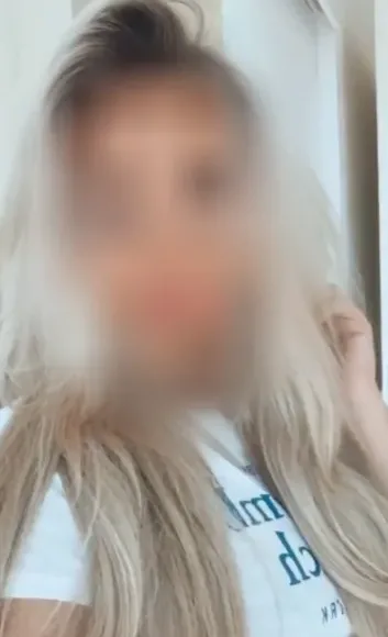 Camilla, 28