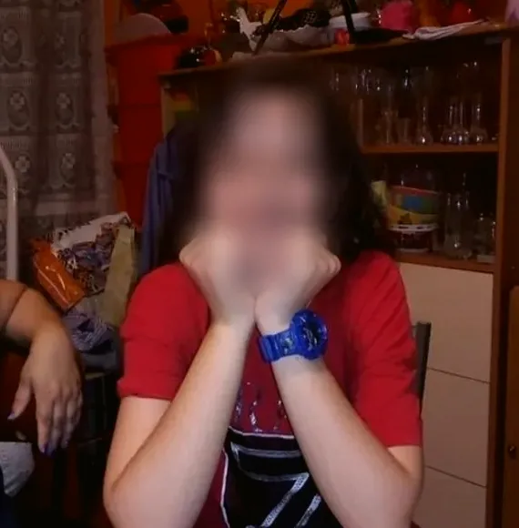 Emina, 25