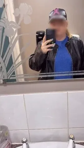Lea, 21