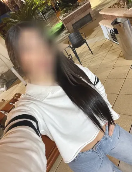 Merve, 24