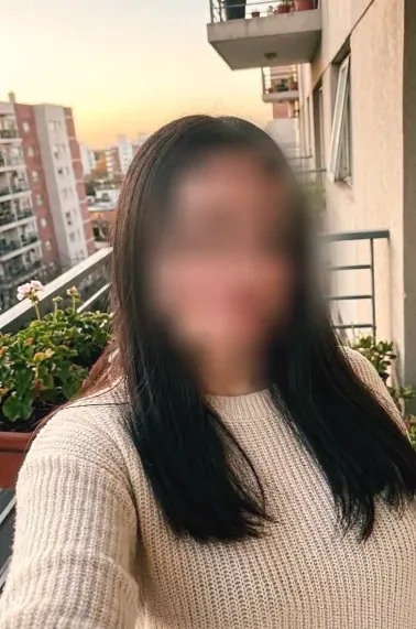 Sara, 20
